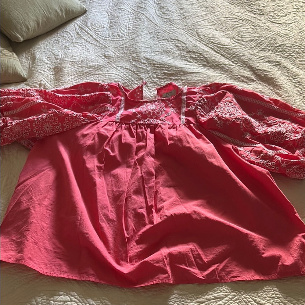 Crown & Ivy Coral Embroidered Top